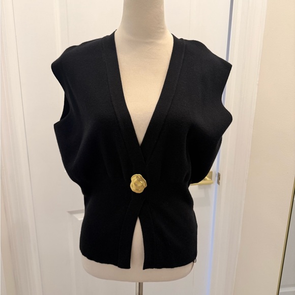 COMMENSE V-NECK BUTTONED DETAIL SWEATER VEST BLACK MEDIUM GOLD BUTTON - Picture 3 of 7